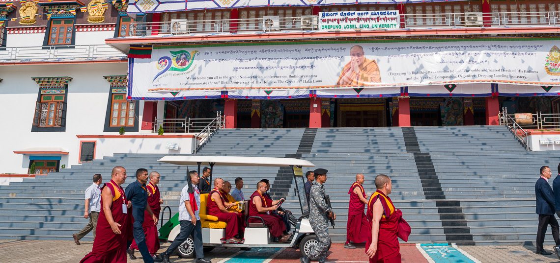 写真：デプン僧院での冬季問答会 最終日