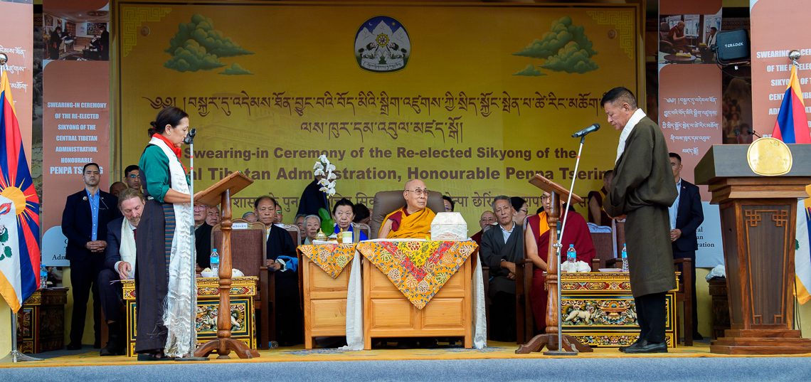 写真：中央チベット政権首席大臣就任式にご出席
