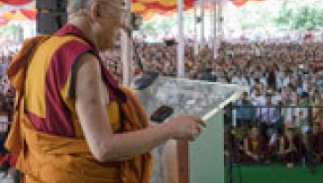 ダライ・ラマ法王81歳の祝賀式典