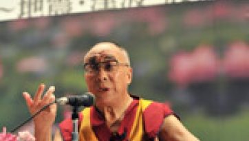 ダライ・ラマ法王、日本人高校生に語る「未来はあなたの手に」