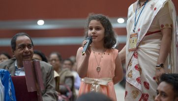 グワハティ大学でのご講演とナマミ・ブラフマプトラ祭ご訪問
