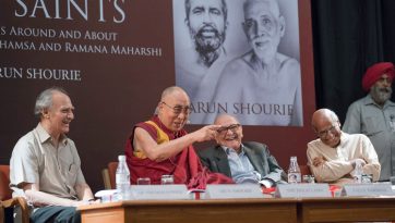 インド国際センターで出版発表会にご出席