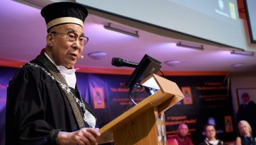 ピサで名誉修士号受称と心の科学のシンポジウム第2部にご出席